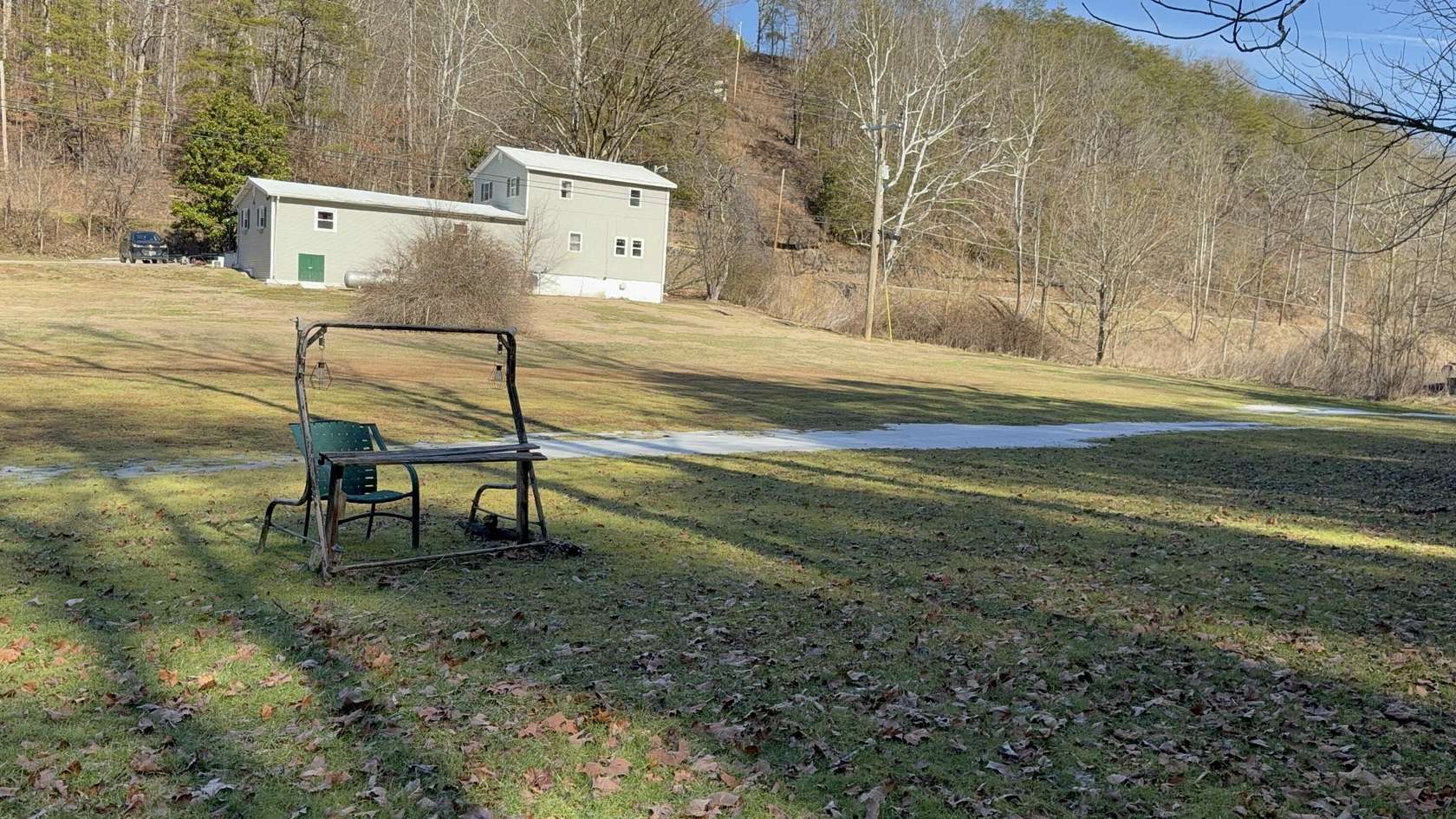 50 Acres of Land with Home for Sale in Beattyville, Kentucky