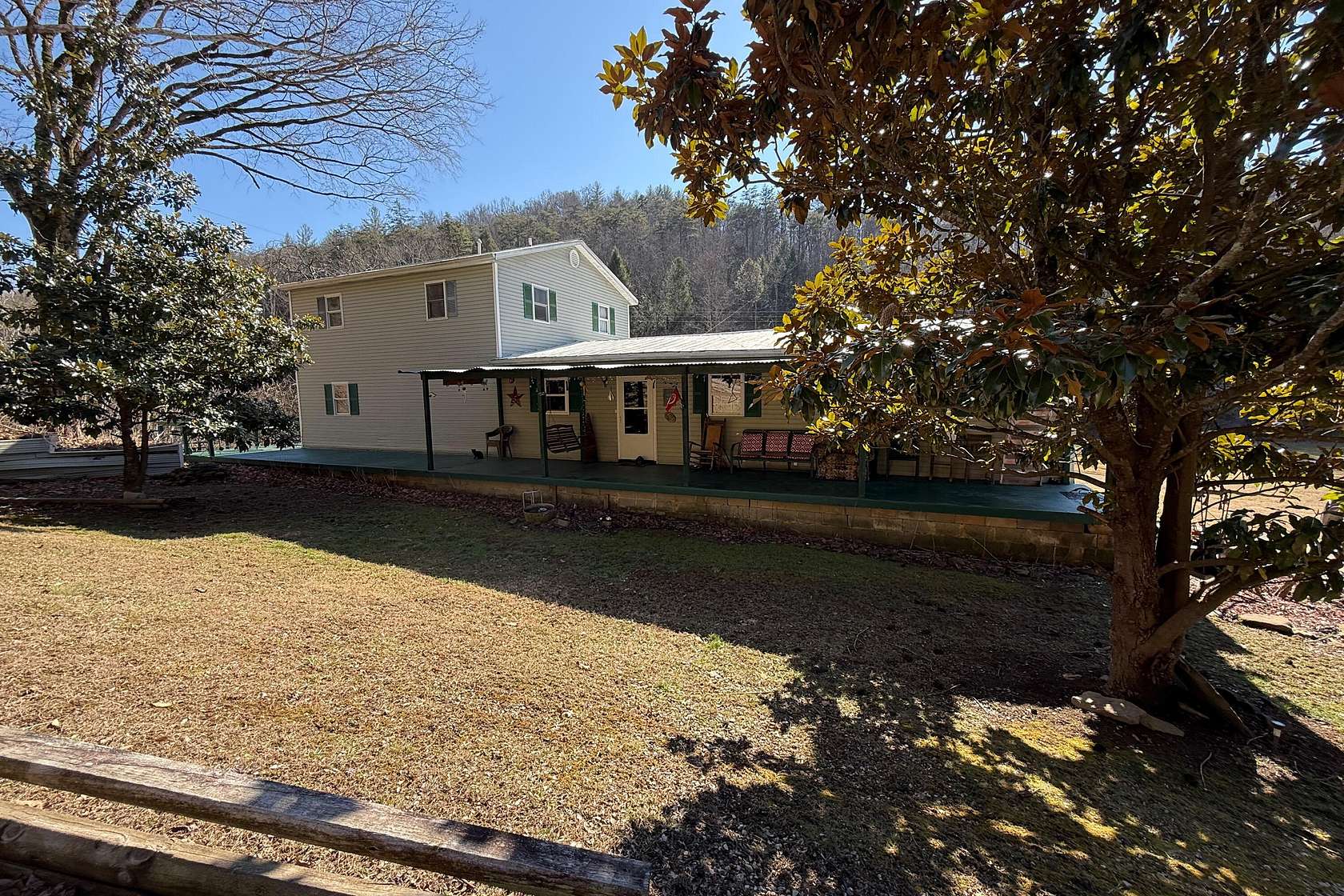 50 Acres of Land with Home for Sale in Beattyville, Kentucky