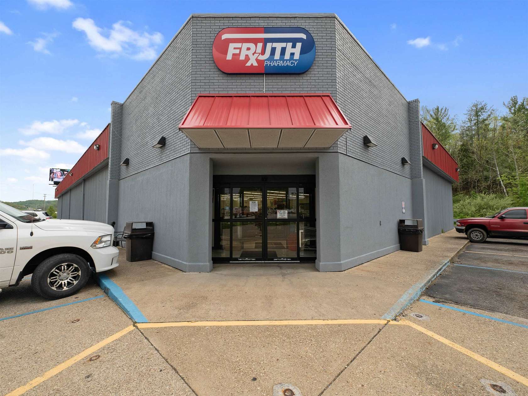 2.1 Acres of Improved Commercial Land for Sale in Gallipolis, Ohio