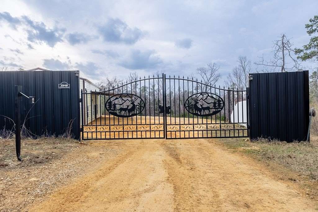 41.6 Acres of Land with Home for Sale in Palestine, Texas