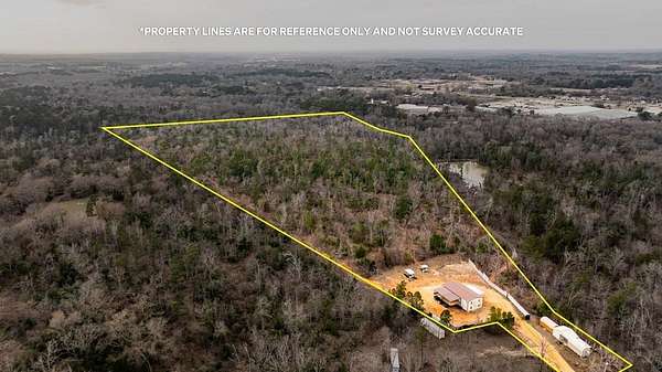 41.6 Acres of Land with Home for Sale in Palestine, Texas
