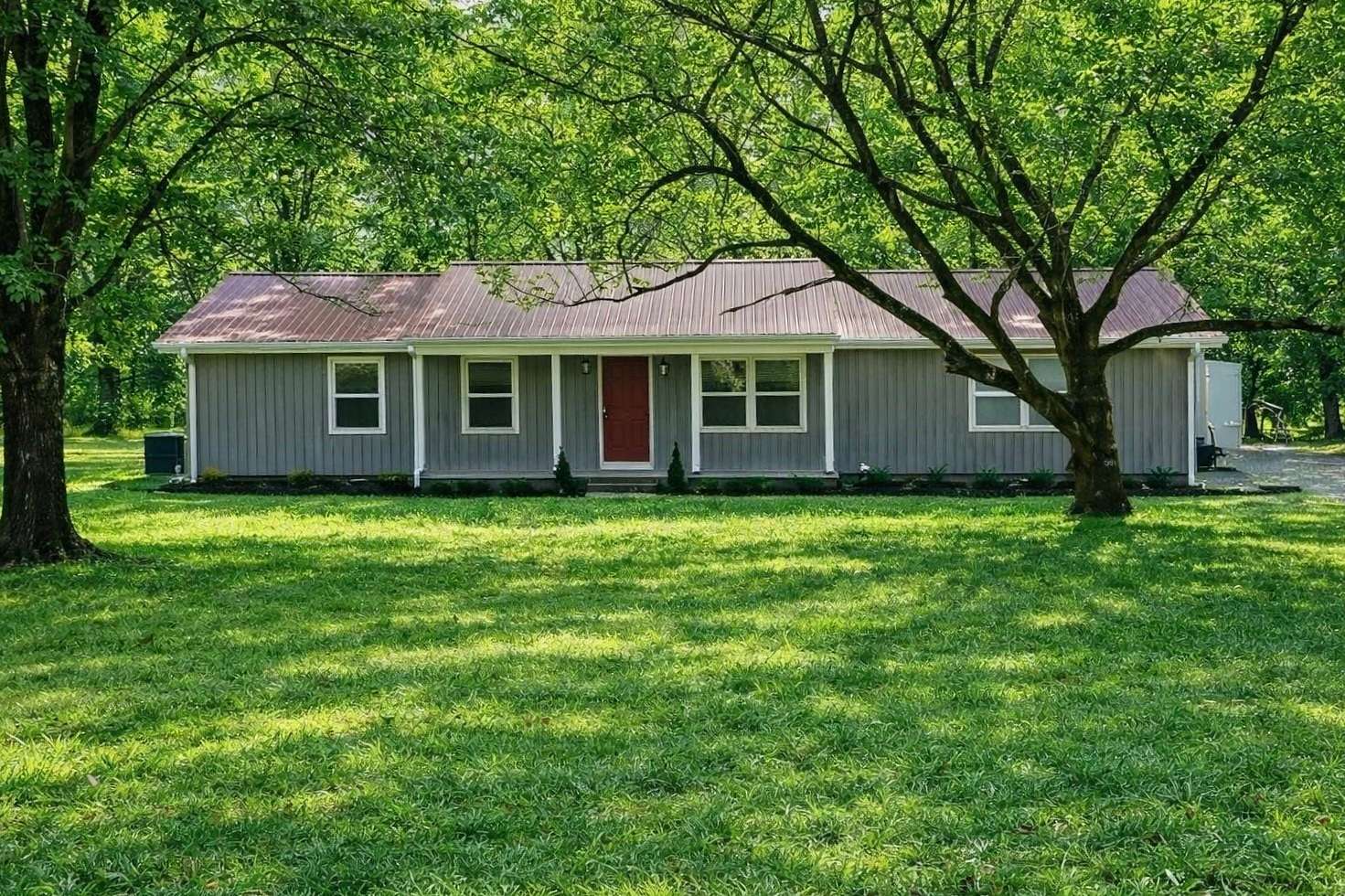 5.4 Acres of Land with Home for Sale in Shelbyville, Tennessee