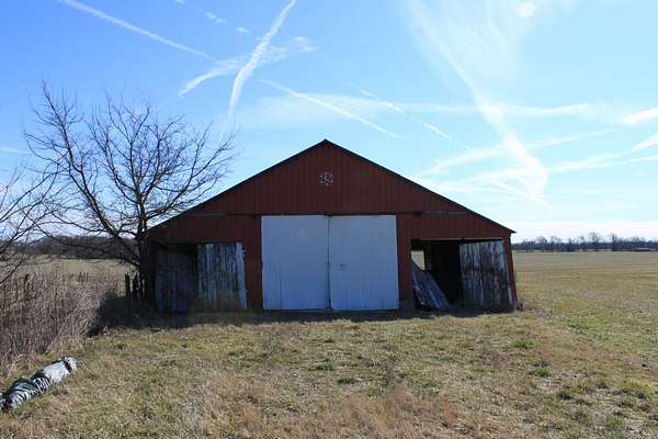 2.68 Acres of Residential Land for Auction in Smithville, Tennessee