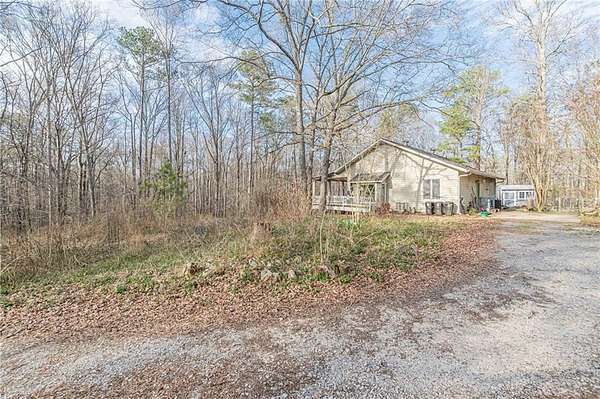 10 Acres of Land with Home for Sale in Stockbridge, Georgia