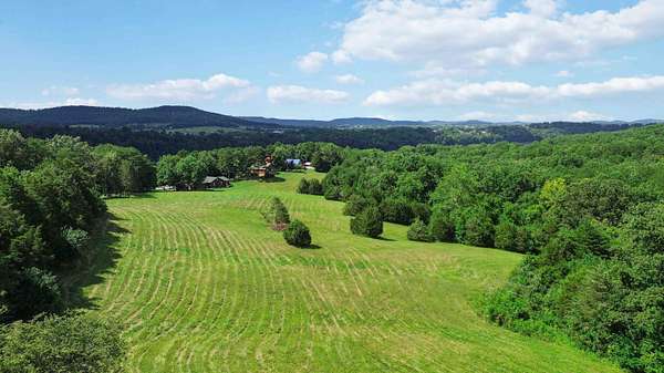25.8 Acres of Land for Sale in Somerset, Kentucky