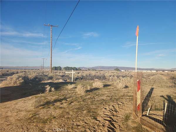 10 Acres of Land for Sale in Hinkley, California