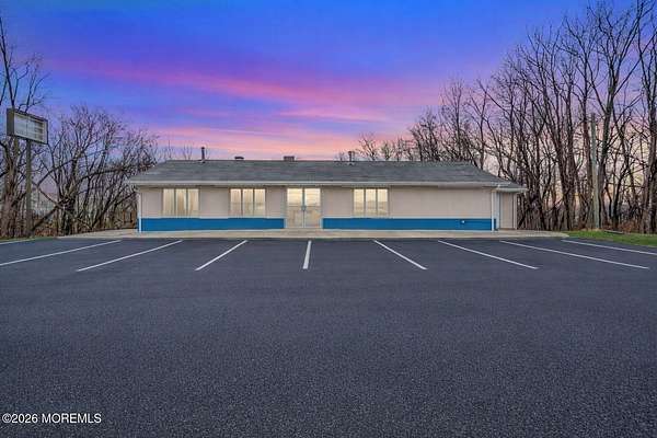 1.54 Acres of Improved Commercial Land for Sale in Manalapan, New Jersey