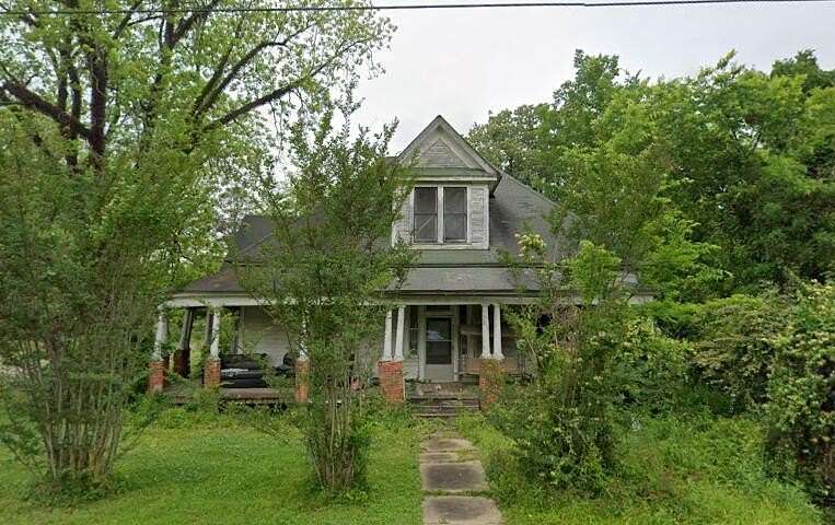 2.5 Acres of Land with Home for Sale in Brooksville, Mississippi