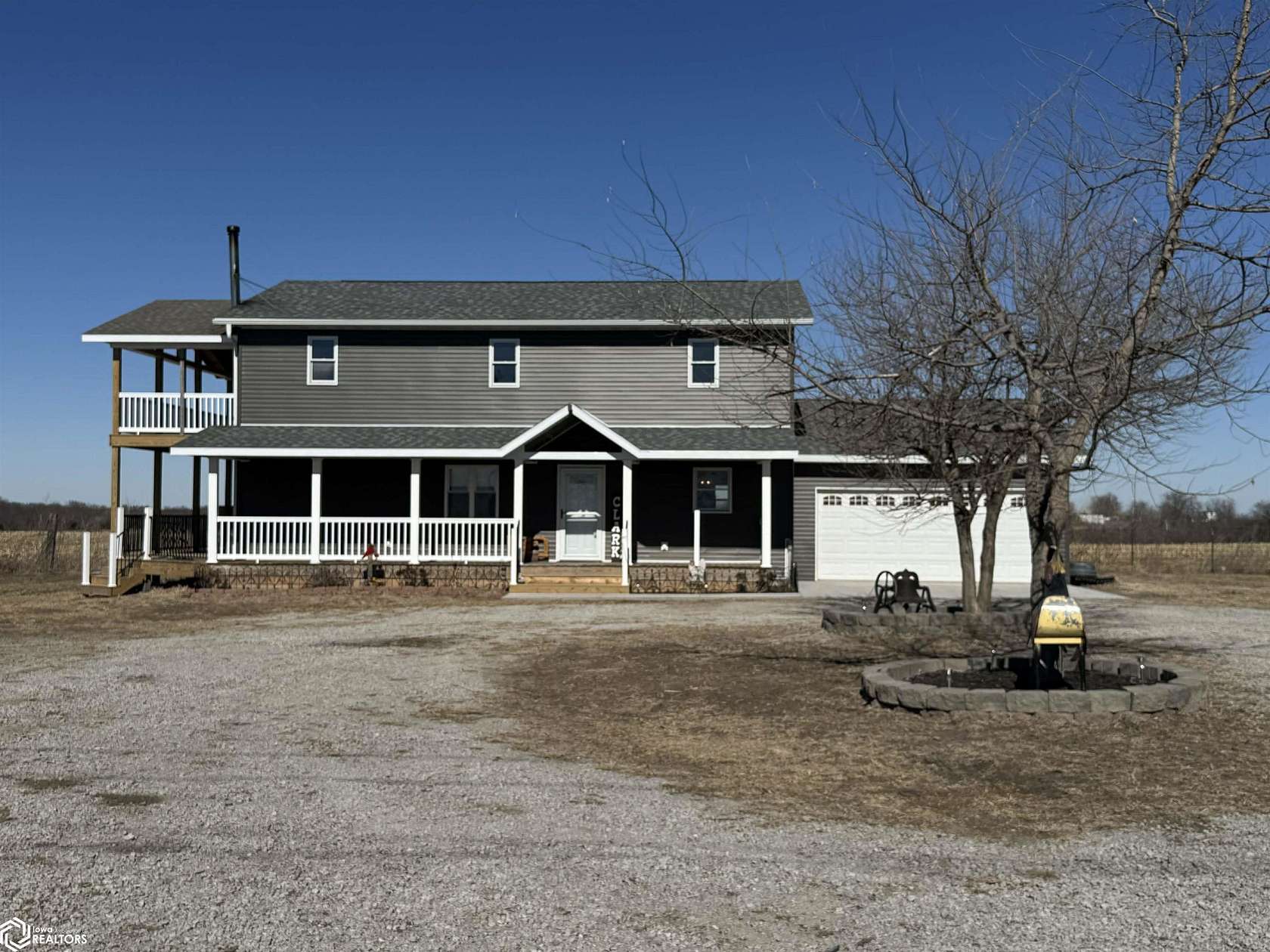 11.6 Acres of Land with Home for Sale in Cincinnati, Iowa