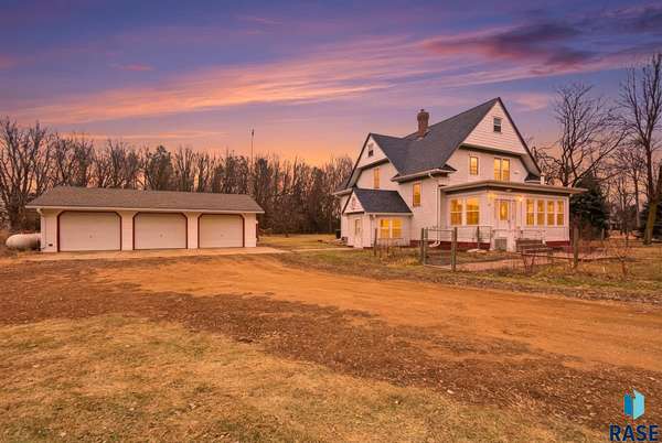 4 Acres of Land with Home for Sale in Davis, South Dakota