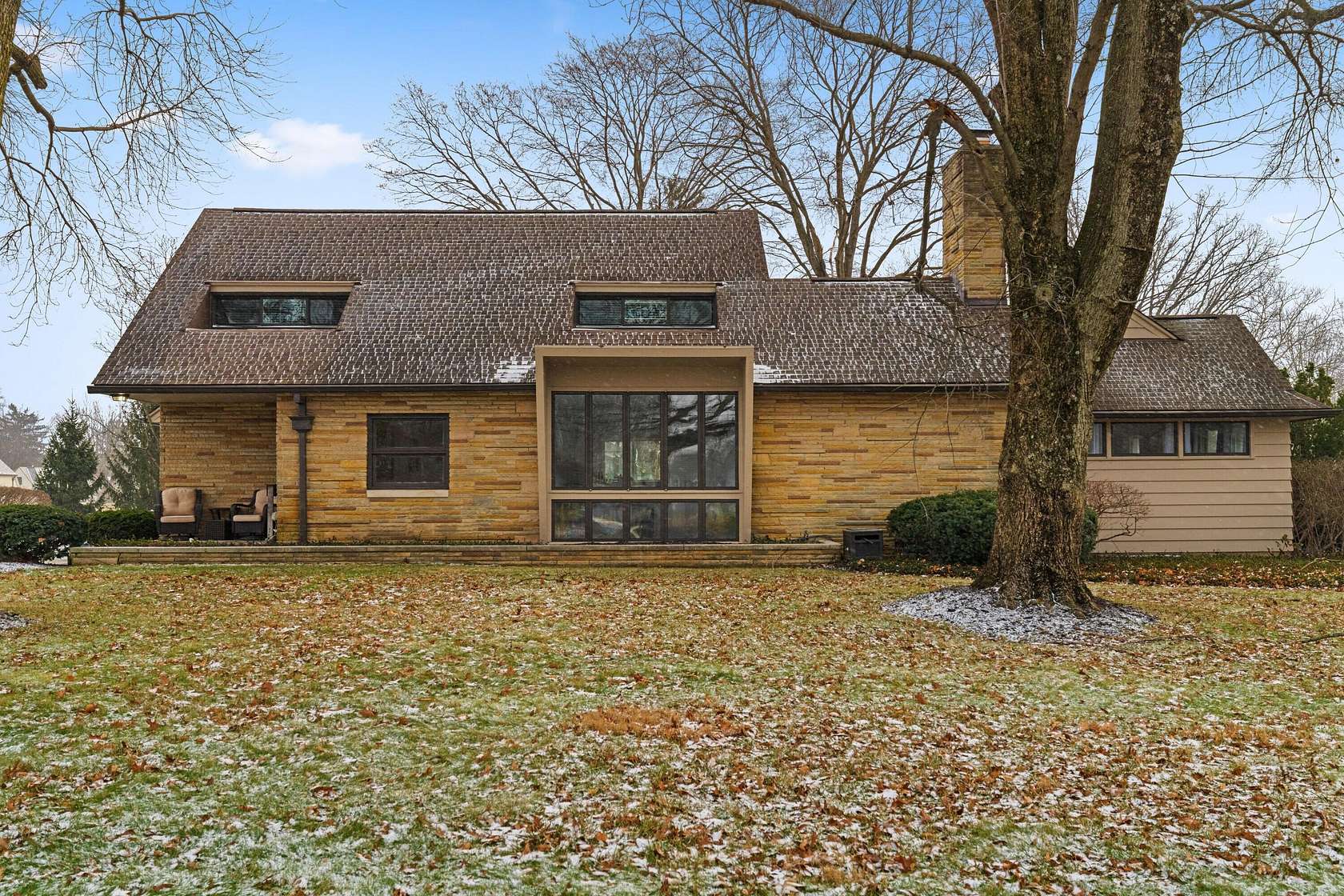 1.63 Acres of Land with Home for Sale in Upper Arlington, Ohio