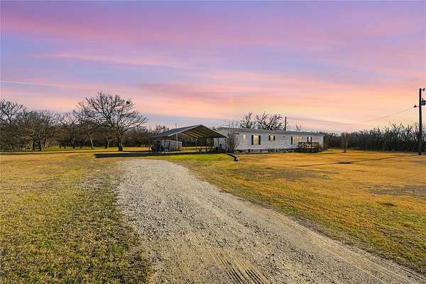 2.86 Acres of Land with Home for Sale in Hillsboro, Texas