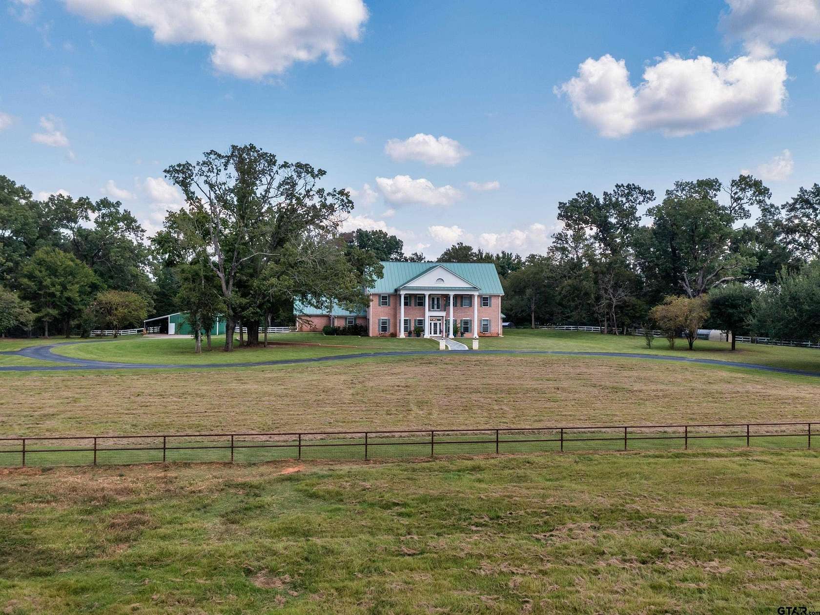 16.7 Acres of Land with Home for Sale in Whitehouse, Texas