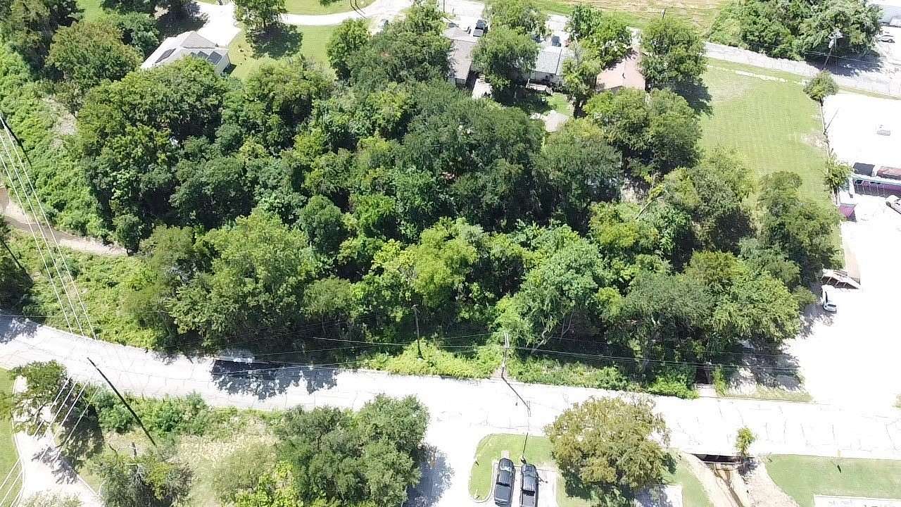 0.74 Acres of Mixed-Use Land for Sale in Sherman, Texas
