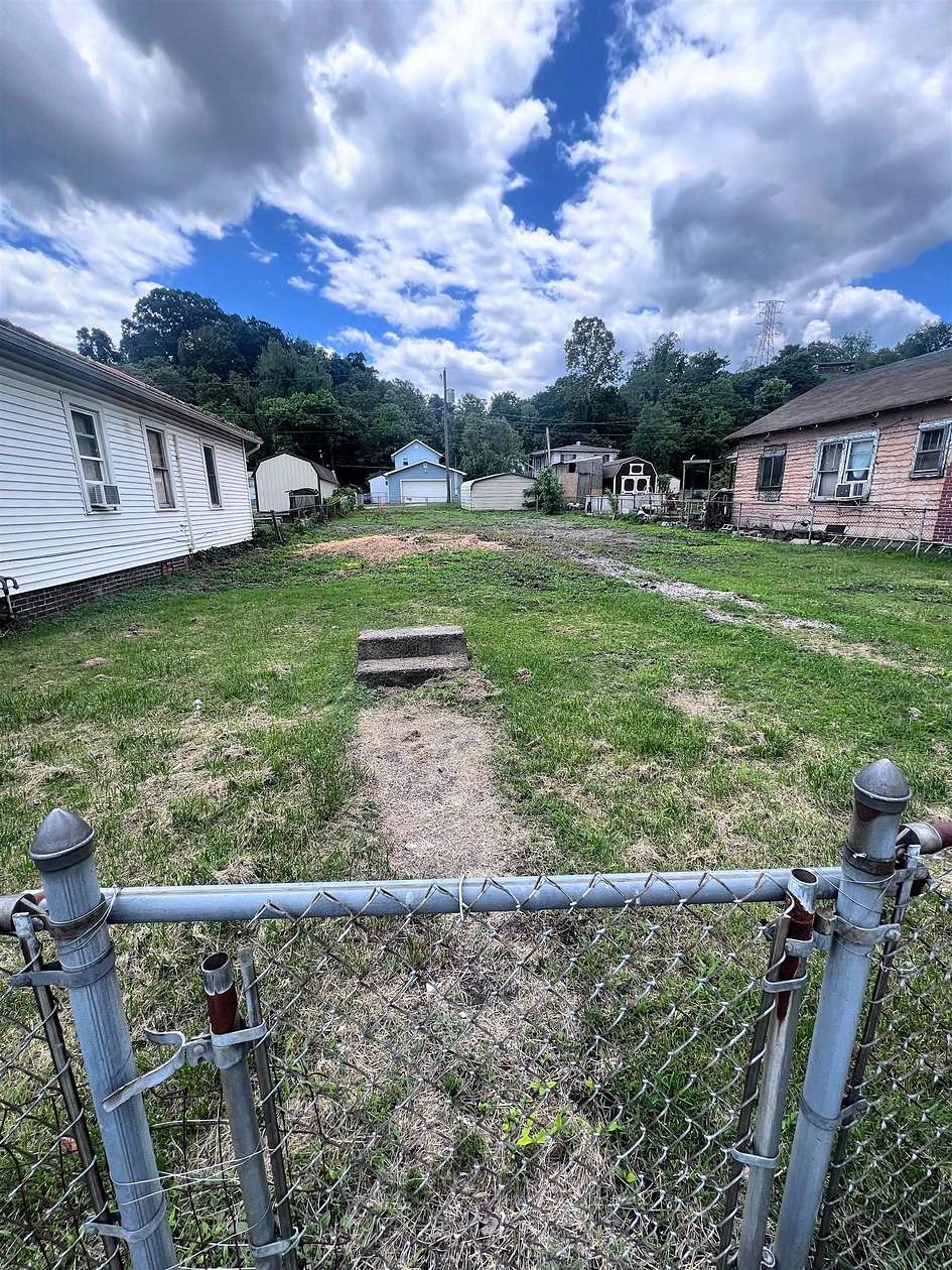 0.16 Acres of Residential Land for Sale in Kenova, West Virginia