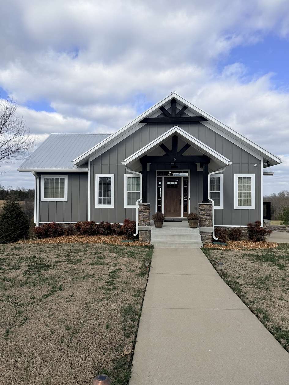 12.6 Acres of Recreational Land with Home for Sale in Southside, Tennessee