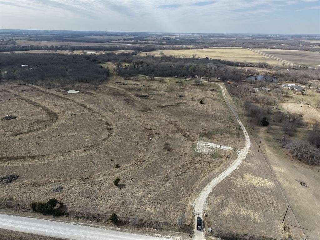 50 Acres of Land for Sale in Hubbard, Texas