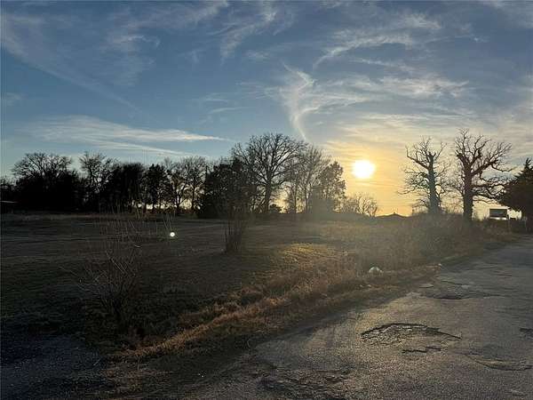 1.18 Acres of Land for Sale in Seven Points, Texas