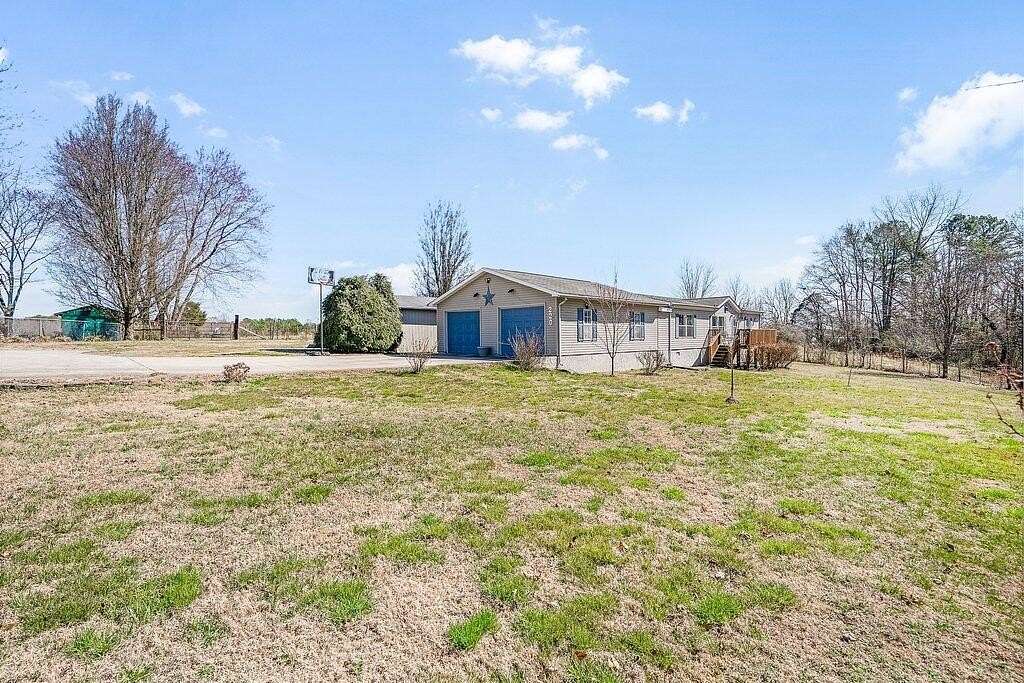 5.5 Acres of Land with Home for Sale in Dayton, Tennessee