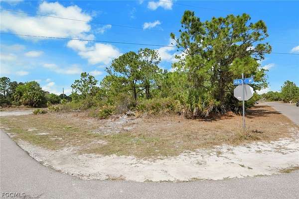0.25 Acres of Residential Land for Sale in Lehigh Acres, Florida