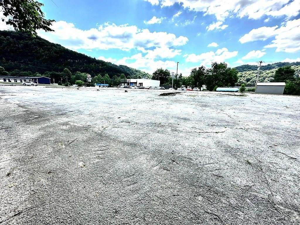 0.86 Acres of Commercial Land for Sale in Whitesburg, Kentucky
