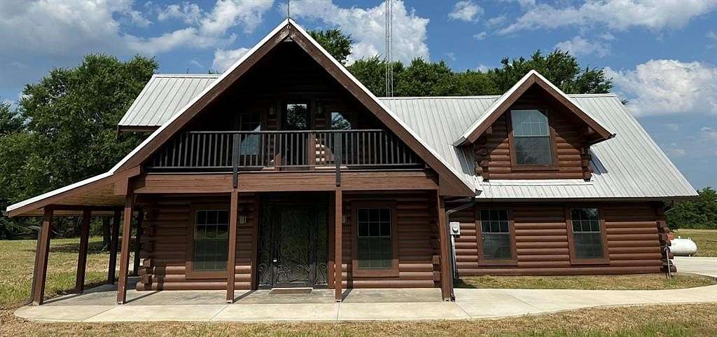 7 Acres of Land with Home for Lease in Bonham, Texas