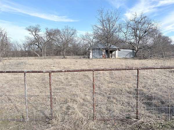 1.28 Acres of Residential Land for Sale in Mineral Wells, Texas