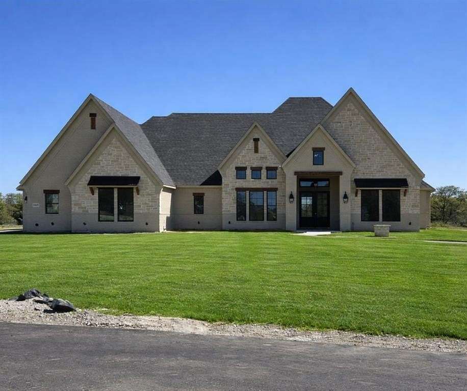 2 Acres of Land with Home for Sale in Weatherford, Texas