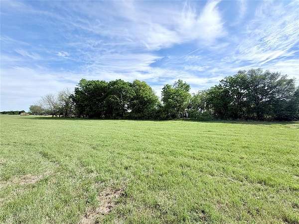 1 Acre of Residential Land for Sale in Whitney, Texas