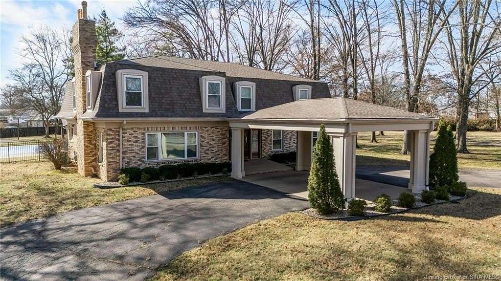 2.4 Acres of Land with Home for Sale in New Albany, Indiana