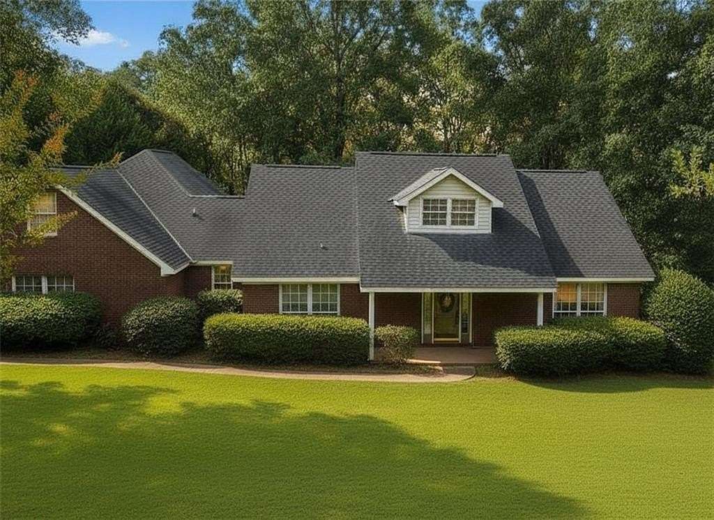 7.63 Acres of Land with Home for Sale in Valley, Alabama