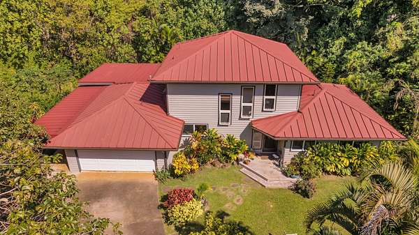 2.13 Acres of Land with Home for Sale in Haʻikū, Hawaii