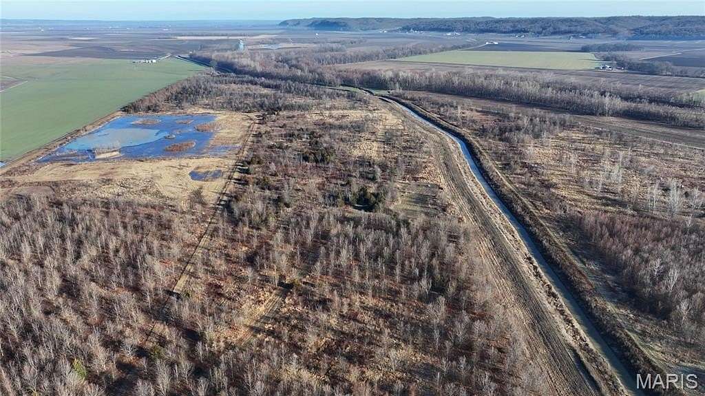 140 Acres of Land for Sale in Valmeyer, Illinois
