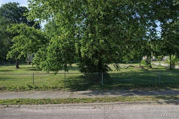 0.25 Acres of Residential Land for Sale in East St. Louis, Illinois