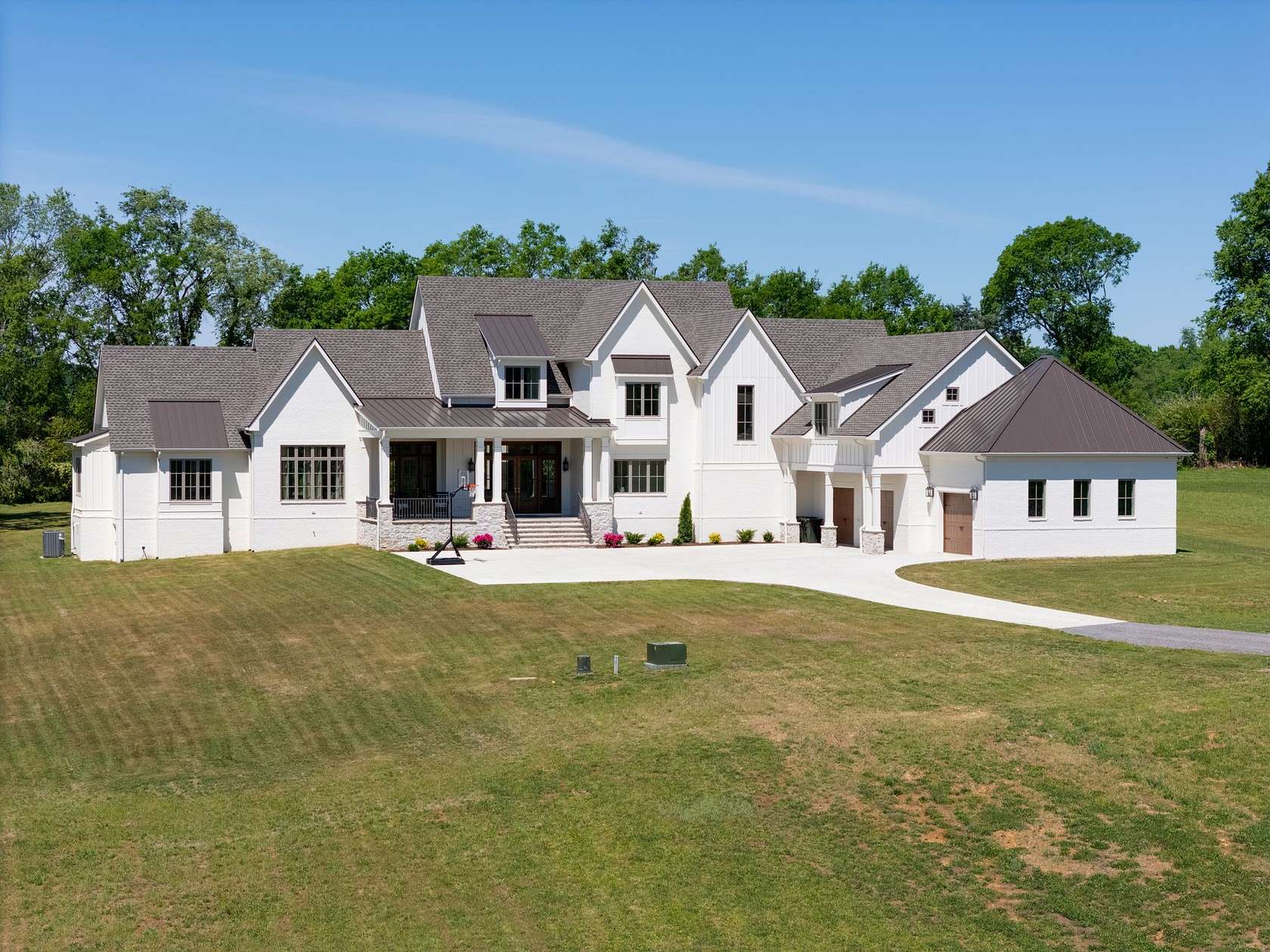 5.13 Acres of Land with Home for Sale in Gallatin, Tennessee