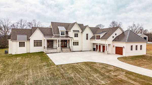 5.13 Acres of Land with Home for Sale in Gallatin, Tennessee