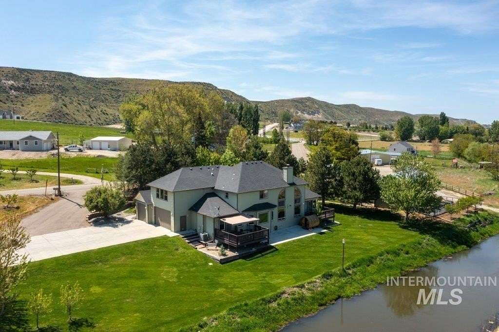 5.14 Acres of Land with Home for Sale in Emmett, Idaho