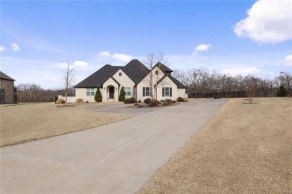 2.82 Acres of Land with Home for Sale in Springdale, Arkansas