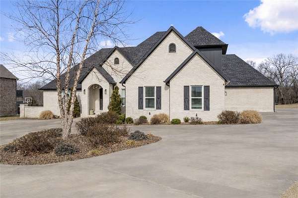 2.82 Acres of Land with Home for Sale in Springdale, Arkansas