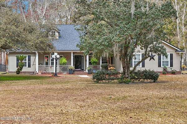 1.69 Acres of Land with Home for Sale in Middleburg, Florida