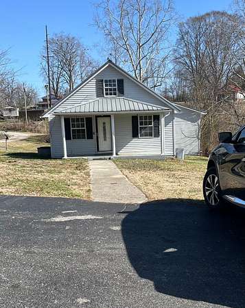 2 Acres of Land with Home for Sale in Jamestown, Kentucky