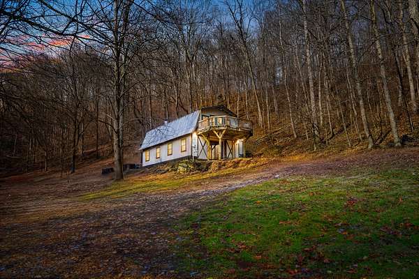 27.5 Acres of Land with Home for Sale in Franklin, Tennessee