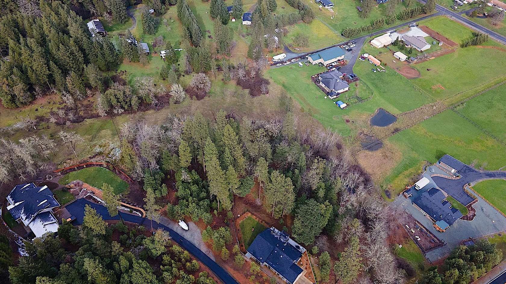 2.87 Acres of Residential Land for Sale in Grants Pass, Oregon