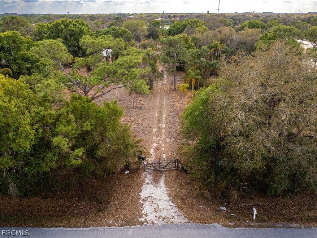 9.66 Acres of Land for Sale in LaBelle, Florida