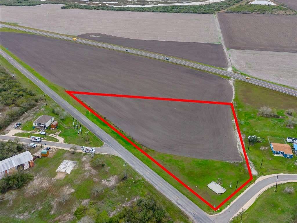 2.42 Acres of Mixed-Use Land for Sale in Bayside, Texas