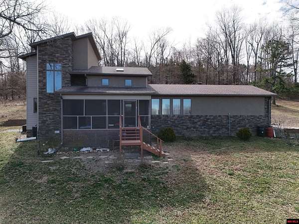 19.5 Acres of Land with Home for Sale in Yellville, Arkansas