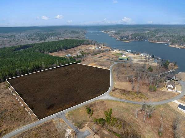 7.5 Acres of Land for Sale in Jasper, Alabama