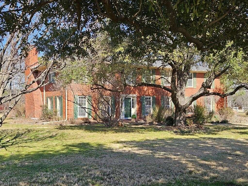 2.4 Acres of Land with Home for Sale in Plano, Texas