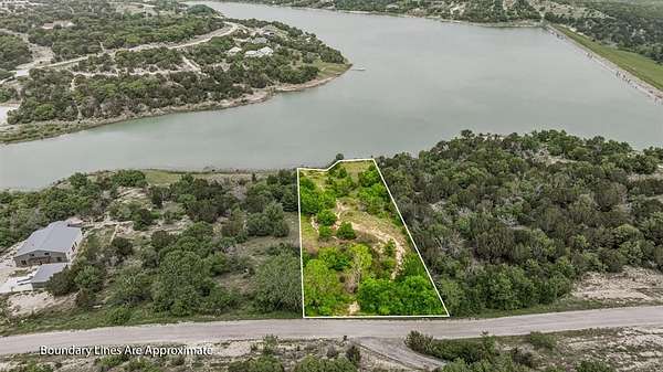 1 Acre of Residential Land for Sale in Bluff Dale, Texas
