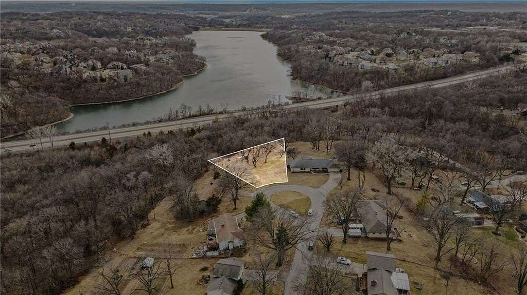 0.93 Acres of Residential Land for Sale in Parkville, Missouri